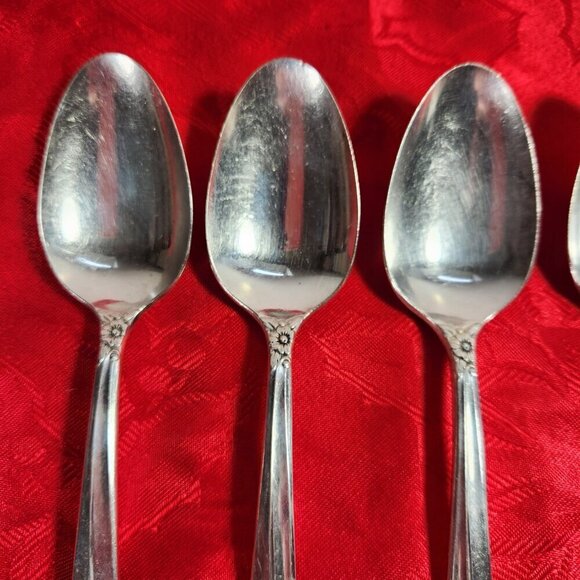 Vintage 1881 Rogers Oneida Lilac Time Oval Tablepoon Set of 6 Silverplate - Picture 4 of 14